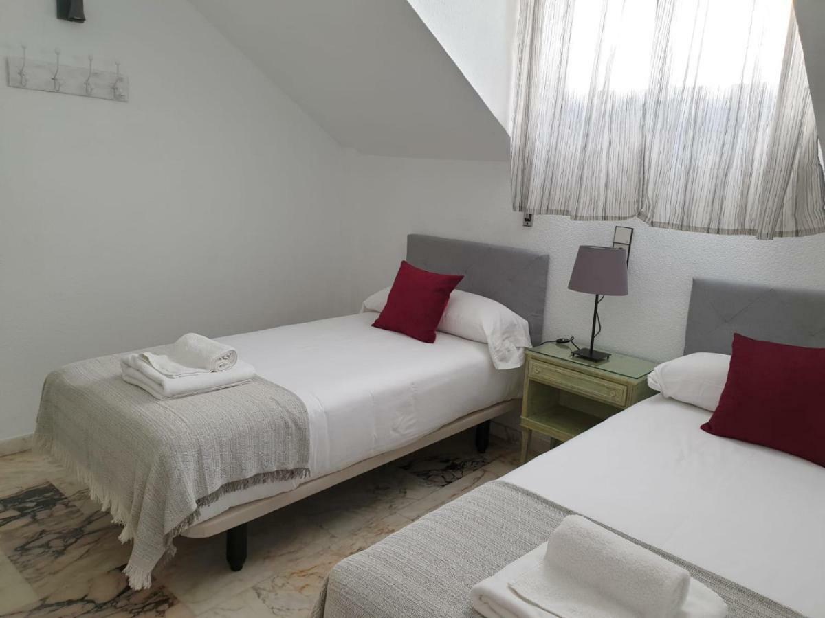 Casa Puerta De Santa Cruz Apartment
