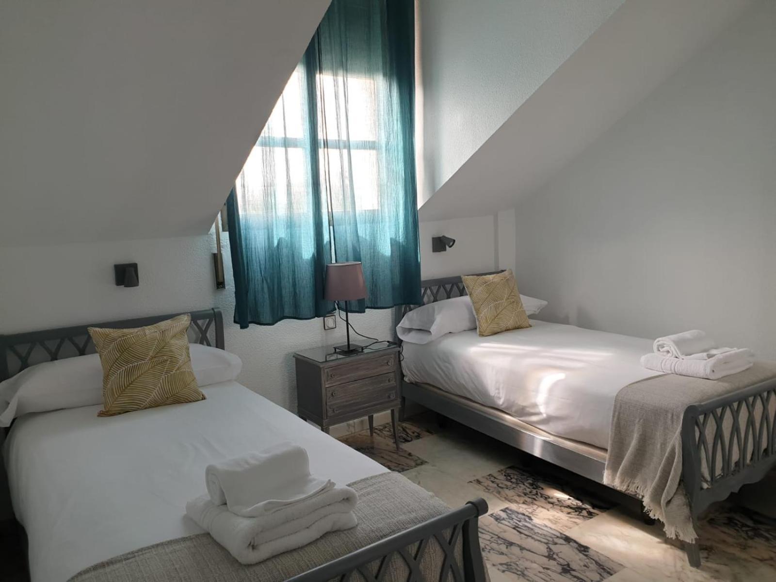 Casa Puerta De Santa Cruz Apartment *